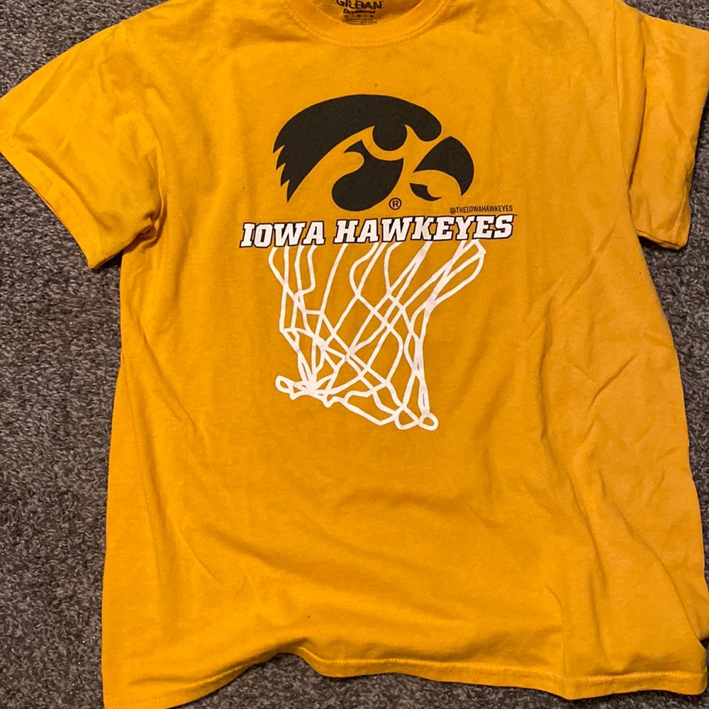 Vintage Iowa Hawkeyes shirt